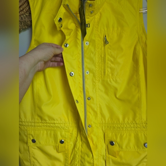 Ralph Lauren, New, Yellow Nylon Snap Zip Fron Cargo Utility Vest, Size Large - Picture 5 of 10